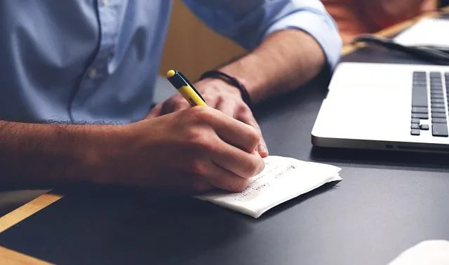 Conveying Anguish: Tips for Descriptive Writing 13 Conveying Anguish: Tips for Descriptive Writing