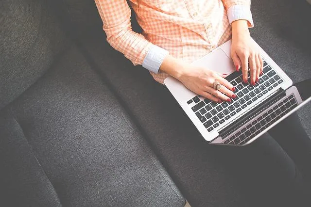 How to Write a Blog About Yourself Examples: Learning from Successful Personal Blogs 11 How to Write a Blog About Yourself Examples: Learning from Successful Personal Blogs